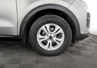 Подержанный автомобиль Kia Sportage 2017 года (18 фото)