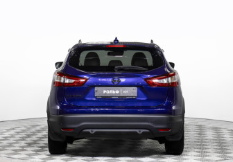 Подержанный автомобиль Nissan Qashqai 2018 года (6 фото)