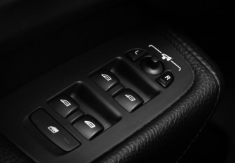 Подержанный автомобиль Volvo XC60 2019 года (14 фото)