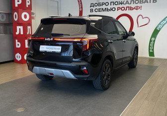 Подержанный автомобиль Kia Seltos 2023 года (4 фото)