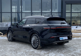 Подержанный автомобиль Voyah Free 2023 года (7 фото)