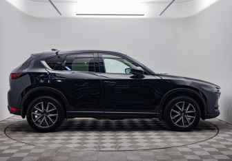 Подержанный автомобиль Mazda CX-5 2018 года (6 фото)