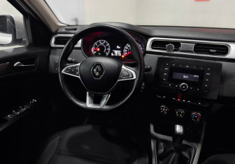 Подержанный автомобиль Renault Arkana 2019 года (11 фото)