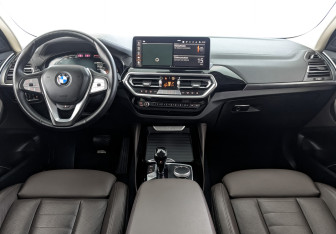 Подержанный автомобиль BMW X4 2022 года (14 фото)
