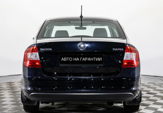 Подержанный автомобиль Skoda Rapid Liftback 2016 года (4 фото)