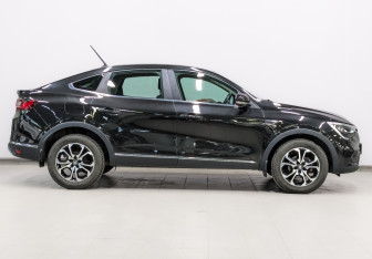 Подержанный автомобиль Renault Arkana 2019 года (4 фото)