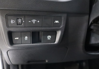 Подержанный автомобиль Hyundai Sonata 2020 года (13 фото)