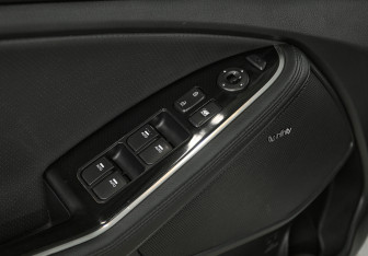 Подержанный автомобиль Kia Optima Sedan 2015 года (8 фото)