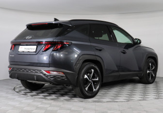 Подержанный автомобиль Hyundai Tucson 2023 года (5 фото)