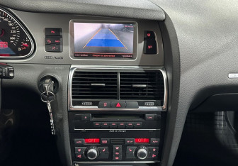 Подержанный автомобиль Audi Q7 2007 года (16 фото)