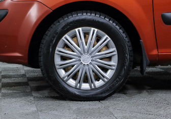 Подержанный автомобиль Hyundai Getz 2008 года (8 фото)