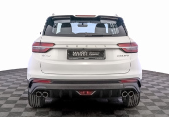 Подержанный автомобиль Geely Coolray 2023 года (6 фото)