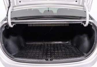 Подержанный автомобиль Hyundai Solaris Sedan 2020 года (14 фото)