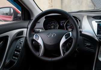 Подержанный автомобиль Hyundai Avante Sedan 2011 года (11 фото)