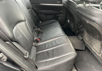 Подержанный автомобиль Subaru Legacy Wagon 2011 года (11 фото)