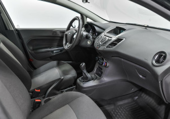 Подержанный автомобиль Ford Fiesta Sedan 2018 года (5 фото)
