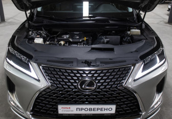 Подержанный автомобиль Lexus RX 2020 года (9 фото)
