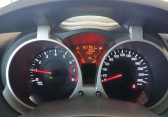 Подержанный автомобиль Nissan Juke 2014 года (11 фото)