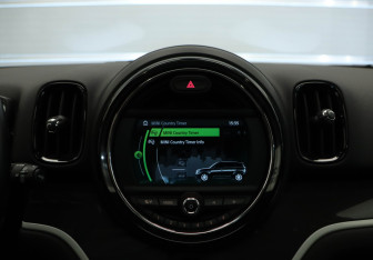 Подержанный автомобиль MINI Countryman 2017 года (20 фото)