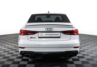 Подержанный автомобиль Audi RS 3 Sedan 2019 года (6 фото)