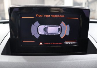 Подержанный автомобиль Audi Q3 2017 года (21 фото)