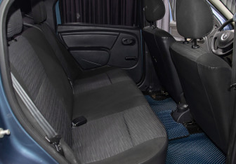 Подержанный автомобиль Renault Logan Sedan 2010 года (11 фото)
