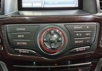 Подержанный автомобиль Nissan Pathfinder 2015 года (16 фото)