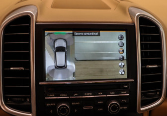 Подержанный автомобиль Porsche Cayenne 2015 года (21 фото)