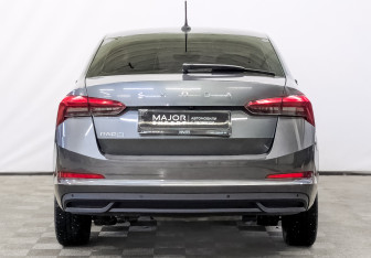 Подержанный автомобиль Skoda Rapid Liftback 2021 года (6 фото)
