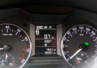 Подержанный автомобиль Skoda Octavia Liftback 2014 года (10 фото)
