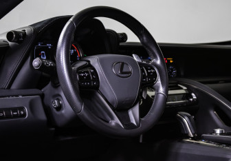 Подержанный автомобиль Lexus LC 2020 года (13 фото)