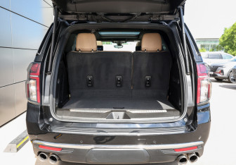 Подержанный автомобиль Chevrolet Tahoe 2022 года (11 фото)