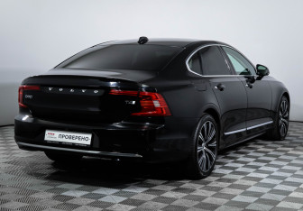 Подержанный автомобиль Volvo S90 2021 года (5 фото)