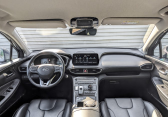 Подержанный автомобиль Hyundai Santa Fe 2021 года (14 фото)