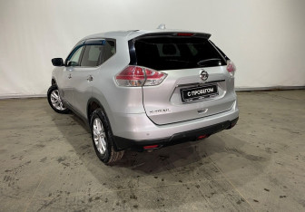 Подержанный автомобиль Nissan X-Trail 2018 года (4 фото)