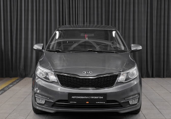 Подержанный автомобиль Kia Rio Sedan 2016 года (2 фото)