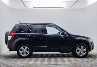 Подержанный автомобиль Suzuki Grand Vitara 2008 года (4 фото)