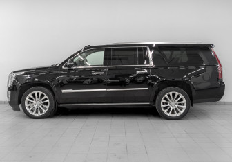 Подержанный автомобиль Cadillac Escalade Suv 2019 года (8 фото)