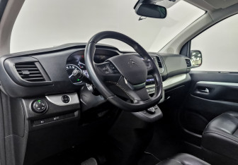 Подержанный автомобиль Citroen SpaceTourer 2019 года (18 фото)
