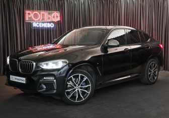 Подержанный автомобиль BMW X4 2019 года (26 фото)
