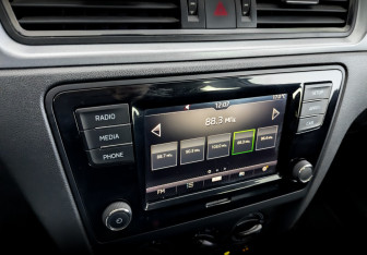 Подержанный автомобиль Skoda Rapid Liftback 2019 года (25 фото)