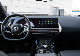Подержанный автомобиль BMW X3 2025 года (18 фото)