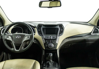 Подержанный автомобиль Hyundai Santa Fe 2013 года (6 фото)