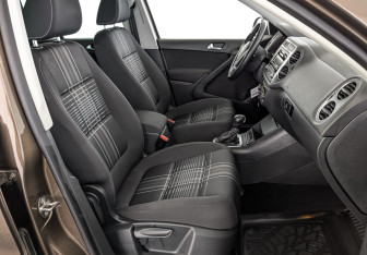 Подержанный автомобиль Volkswagen Tiguan 2015 года (24 фото)