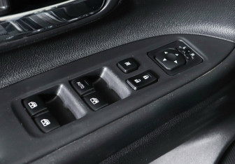 Подержанный автомобиль Mitsubishi Outlander 2017 года (22 фото)