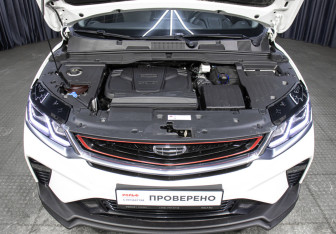 Подержанный автомобиль Geely Coolray 2023 года (9 фото)