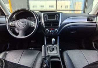 Подержанный автомобиль Subaru Forester Suv 2011 года (14 фото)