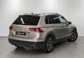 Подержанный автомобиль Volkswagen Tiguan 2019 года (5 фото)