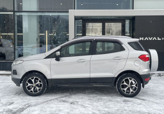Подержанный автомобиль Ford EcoSport 2016 года (8 фото)