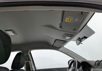 Подержанный автомобиль Suzuki Vitara 2016 года (22 фото)